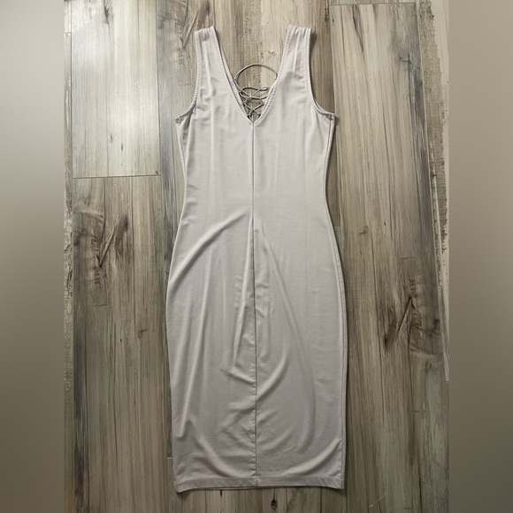 Dress - Picture 5 of 5